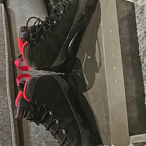 Air Jordan 9 Retro - Picture 6 of 8
